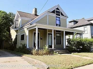 1st image of 832 Wealthy St SE #A