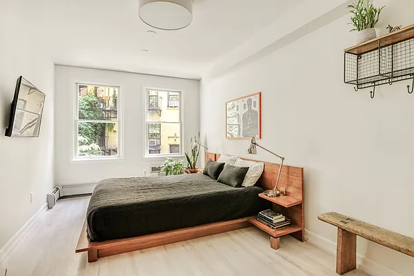 Sold by Compass | media 10