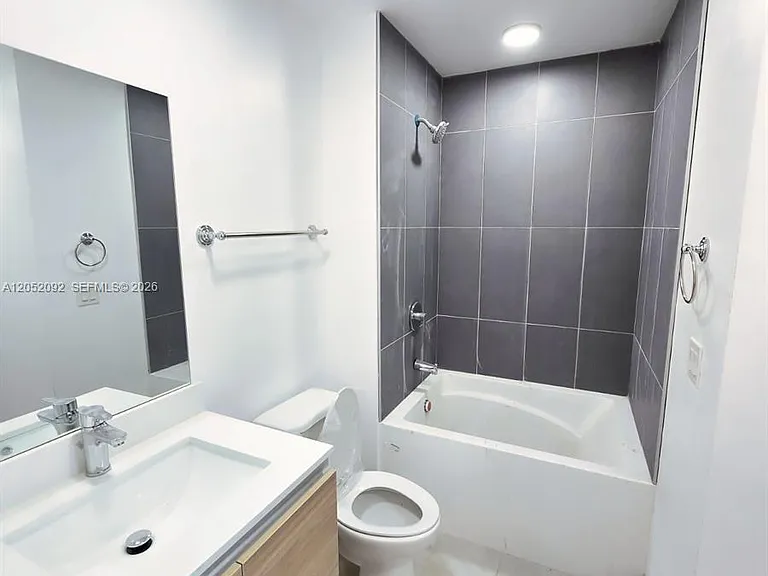 8106 NE 1st Ave #13 — Photo 3