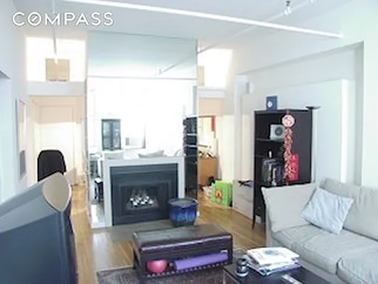 Rented by Compass | media 9