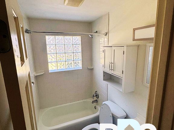 5th image of 615 Boulevard Se #7