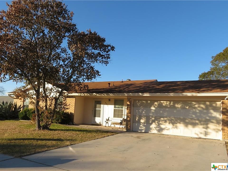1st image of 2720 Phyllis Dr