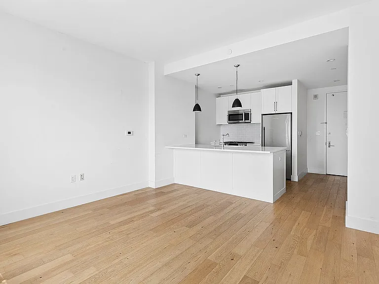 27-21 44th Dr #1302 — Photo 1