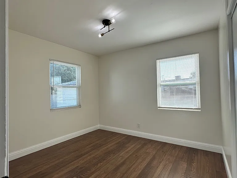 3609 Peckham Ave — Photo 18