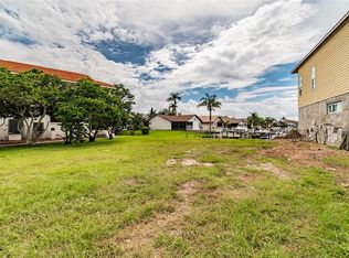 132 Spoonbill Dr, New Port Richey, FL 34652