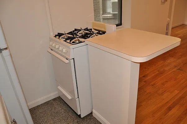 Rented by Bond New York | media 3