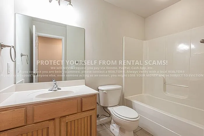 1674 N Hazeltine Dr — Photo 11