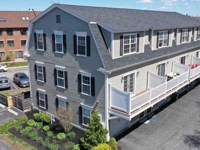 124 Merrimac St Unit E, Newburyport, MA, 01950