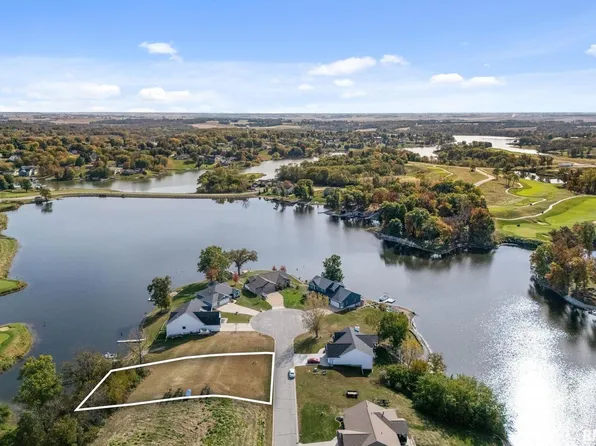 1800 Karl Lake Ct, Sherrard, IL 61281