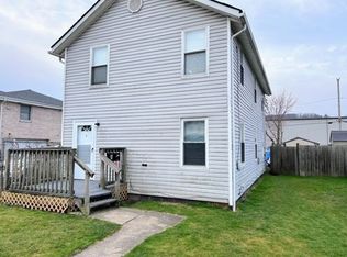 908 1st Ave APT 1, Coraopolis, PA 15108