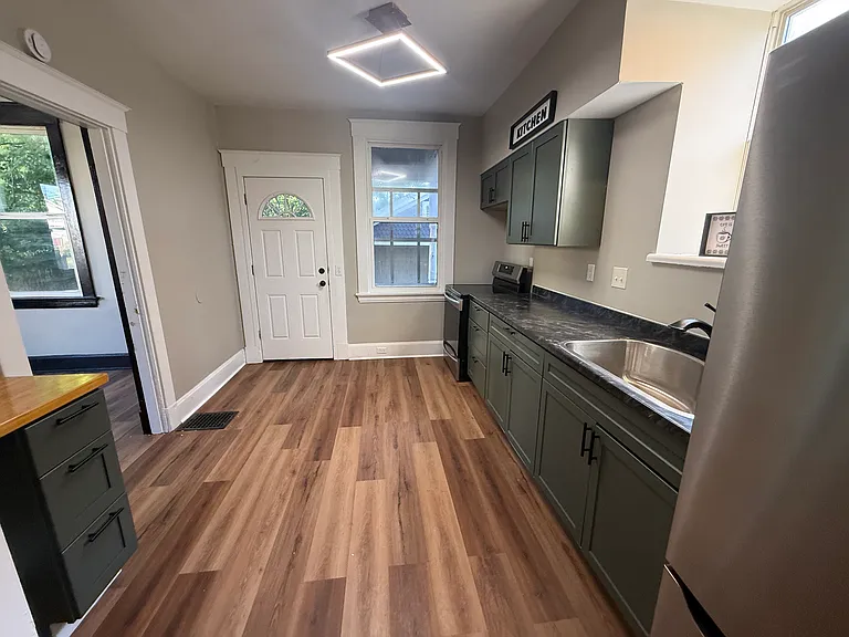 2885 Shaffer Ave — Photo 4