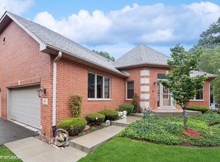 17 Billy Casper Ln, Midlothian, IL 60445