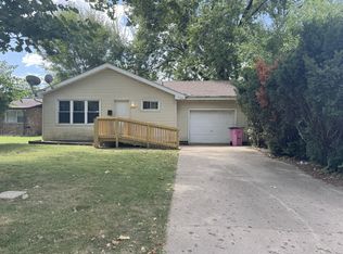 1209 Joanne Ln, Champaign, IL