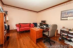3rd image of 109 Plymouth Dr