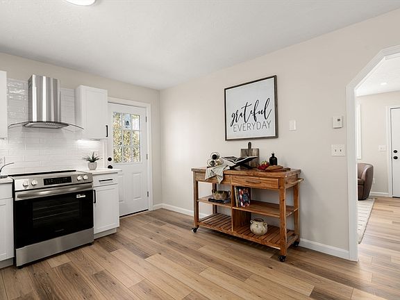 5th image of 4 French River Cir