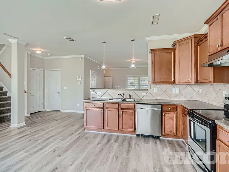 657 Shellbark Dr — Photo 7