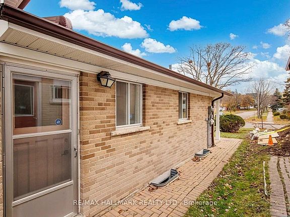 2nd image of 12 Wardencourt Dr