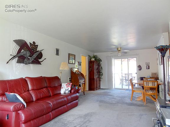 Living room & Dining room