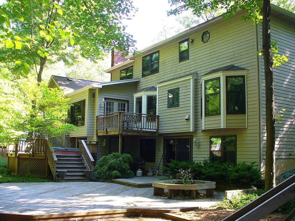 2nd image of 7425 Kenrob Dr SE