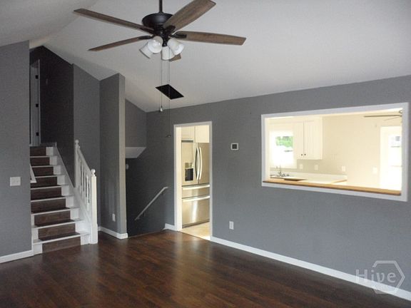 5th image of 1220 Persimmon Place Drive
