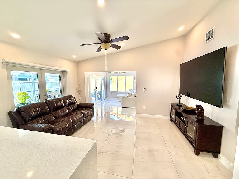 14333 SW 52nd St — Photo 13