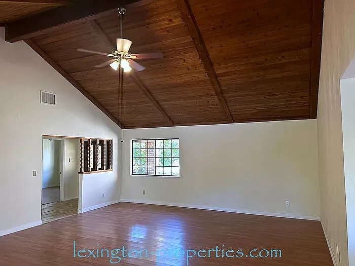 7024 Allenwood Ct — Photo 10