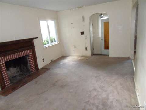5th image of 355 N Elizabeth St