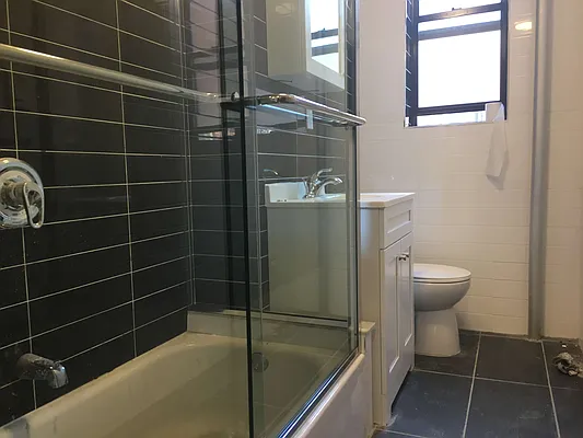 Rented by Lang Realty LLC | media 7