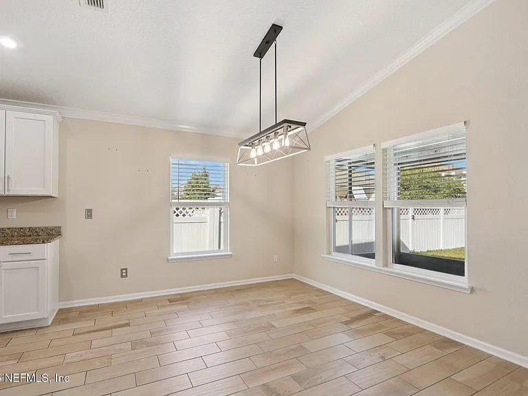 649 Shetland Dr — Photo 15