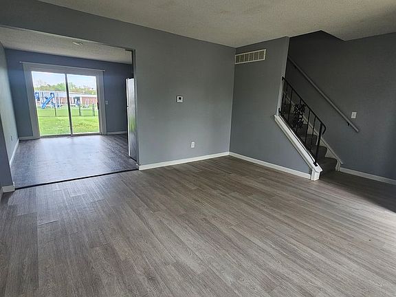 3rd image of 5415 N Linwood Ave #87349B184