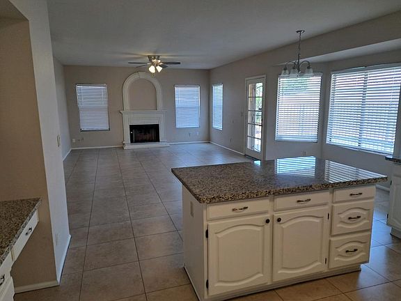5th image of 98 E Evelyn Ln
