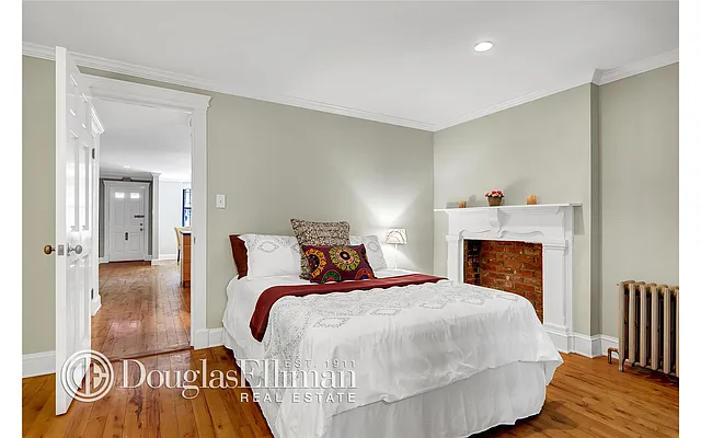 Sold by Douglas Elliman | media 12