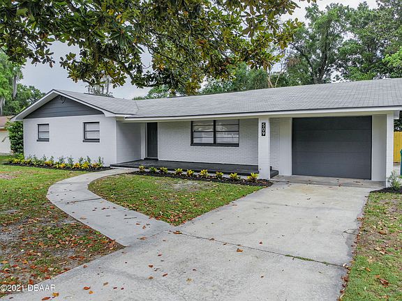 3rd image of 509 N Holly Ln
