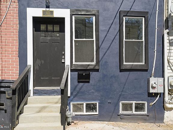 4th image of 1123 Pleasant St