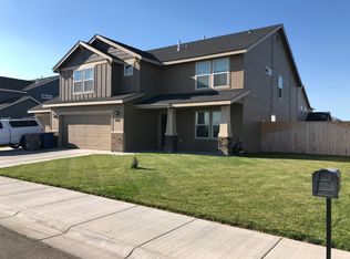 740 SW Huebert St, Mountain Home, ID 83647
