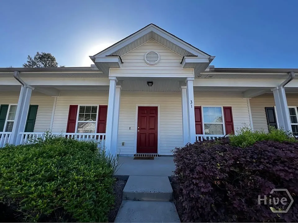 31 Falkland Ave