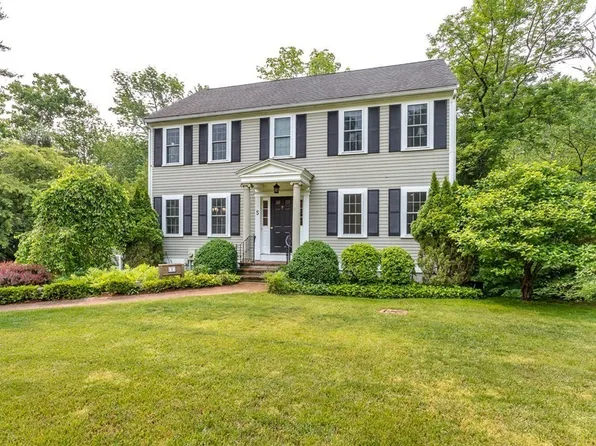 5 Oxbow Rd, Canton, MA 02021