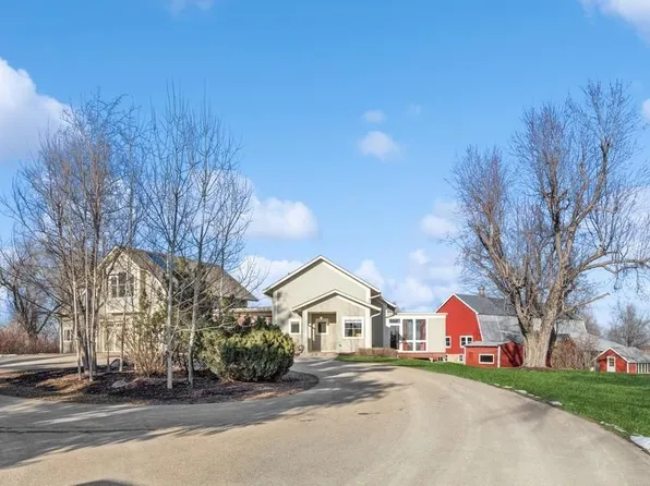 12141 Gates Ave, Northfield, MN 55057