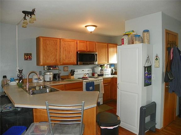 3rd image of 3440 Granger Ave S Unit 37