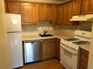 100 Quarry St APT 4, Quincy, MA 02169