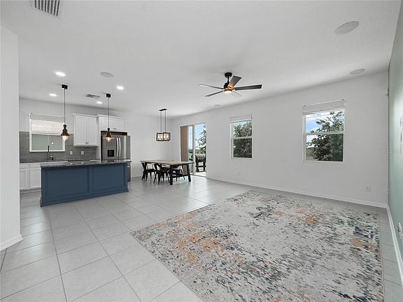 5th image of 799R Bay Bridge Cir