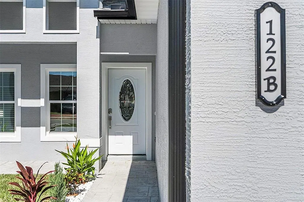 3 bed, 2.0 bath, 1516 sqft, $1,900 — Photo 4