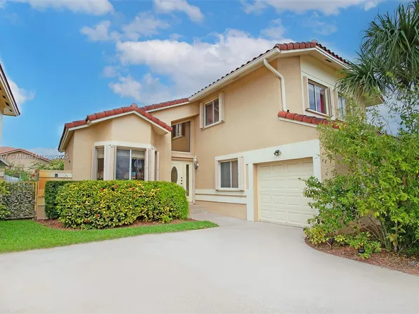 18318 NW 61st Ct, Hialeah, FL 33015