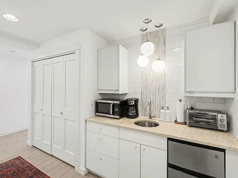 3021 3rd St — Photo 26