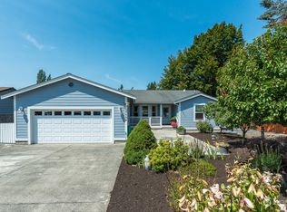 4004 R Ave, Anacortes, WA 98221