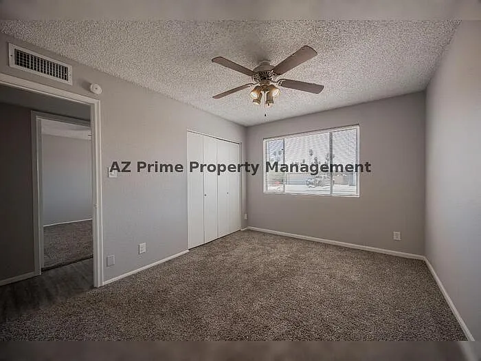 4704 S La Rosa Dr — Photo 14