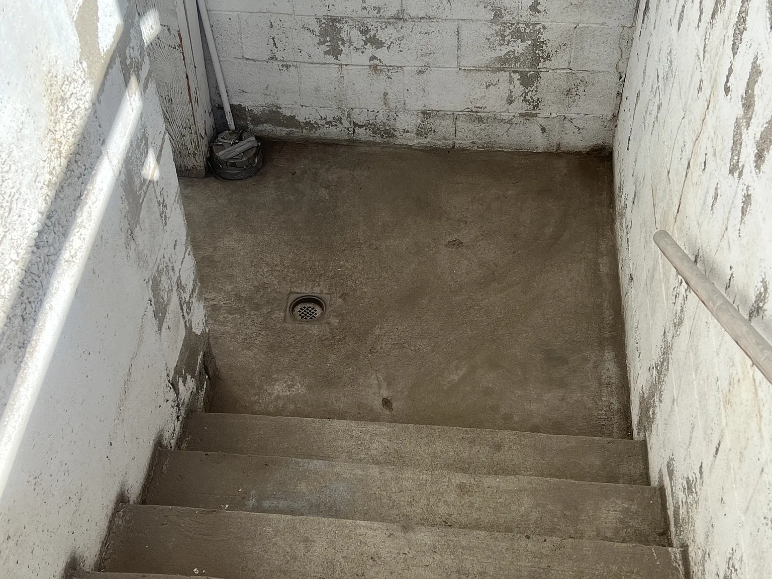 NEW - 389 E Vine St - Tri Plex - SC - 3 — Photo 2