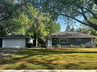 1458 Cope Ave E, Maplewood, MN 55109