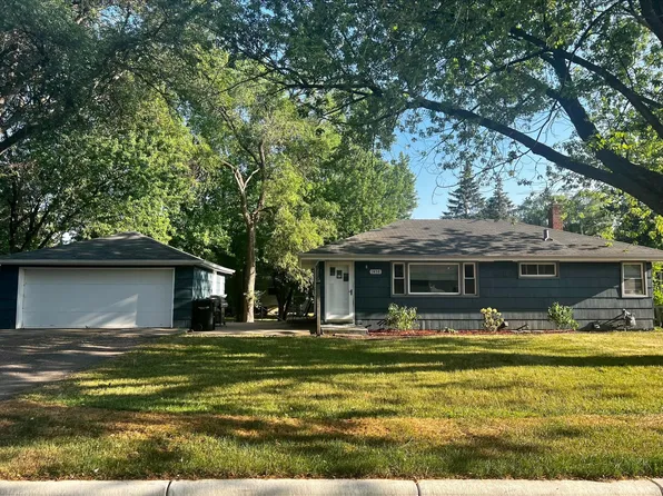 1458 Cope Ave E, Maplewood, MN 55109