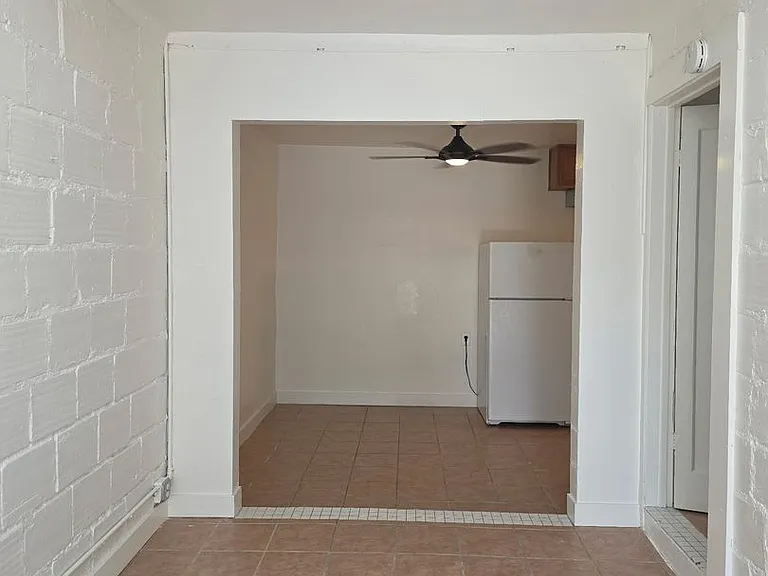 530 E Olive Ave — Photo 3